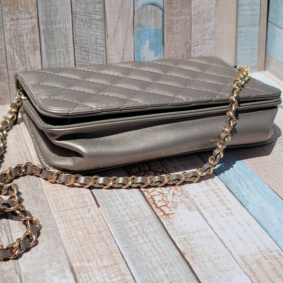 Christian Lacroix Gold Quilted Crossbody - Picture 5 of 7